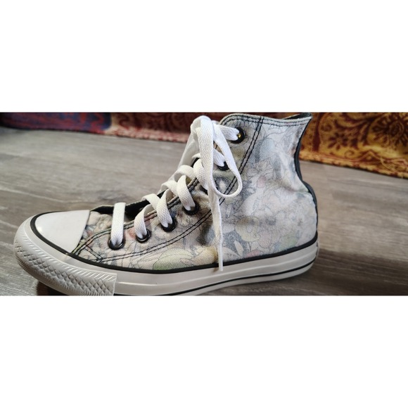 Converse Looney Tunes x Chuck Taylor All Star High Looney Characters Sz 6 Womens - Picture 13 of 15